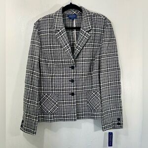 Size 18 NWT Pendleton Preppy black/white plaid blazer.Washable 100% cotton.
